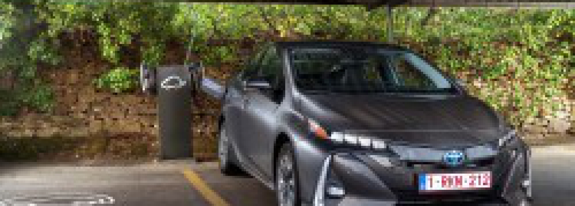 TOYOTA PRIUS PLUG-IN – aplinkai draugiškiausias automobilis