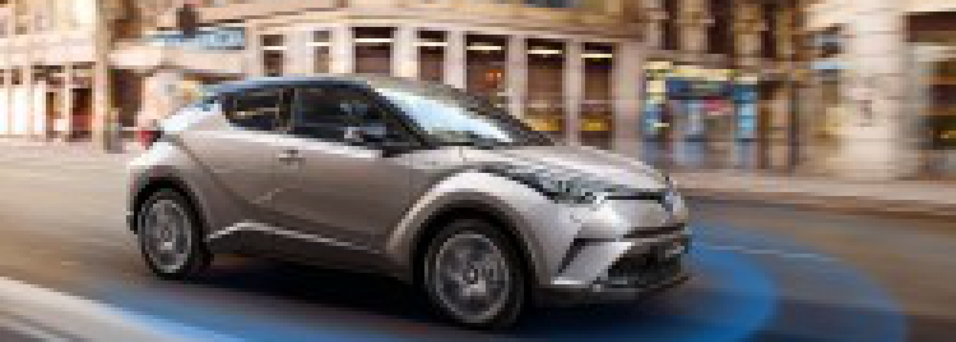 "Toyota C-HR" naujas vėjo gūsis krosoverių rinkoje