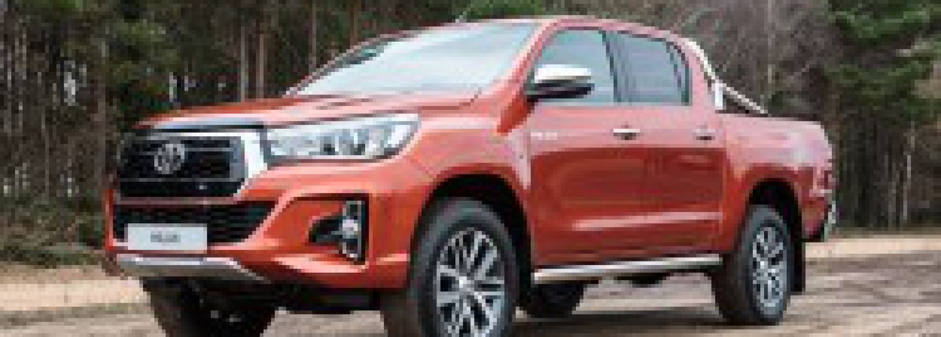 Nauja TOYOTA HILUX ANNIVERSARY EDITION versija