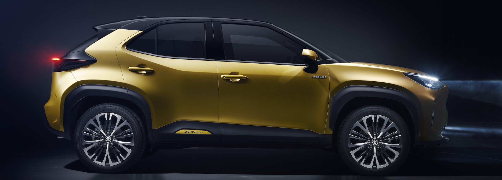 Pradėta prekyba visiškai nauju kompaktišku SUV – „Toyota Yaris Cross Hybrid“