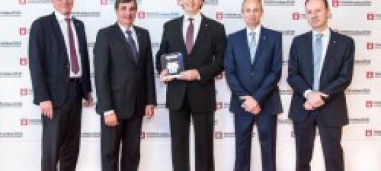 „Toyota Motor Europe“ apdovanojo 46-ias geriausiai klientų įvertintas "Toyota" atstovybes